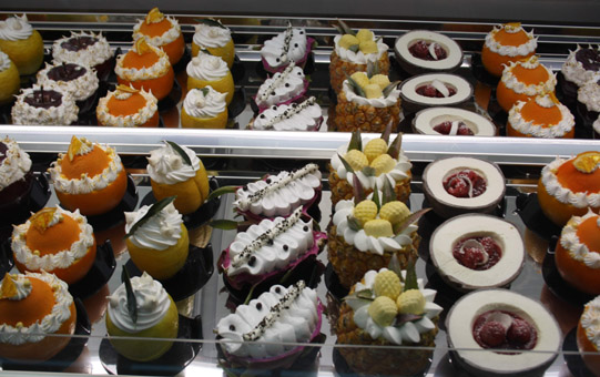 Eisidee Eisspezialitäten dekoriert zur sofortigen Verwendung Eisidee Eisspezialitäten dekoriert zur sofortigen Verwendung