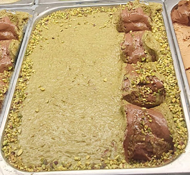 Eisidee Schoko Pistazien mit Pistazienstücken Eisidee Schoko Pistazien mit Pistazienstücken